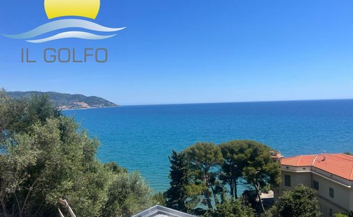 Villa in Diano Marina, Liguria, Italy 1