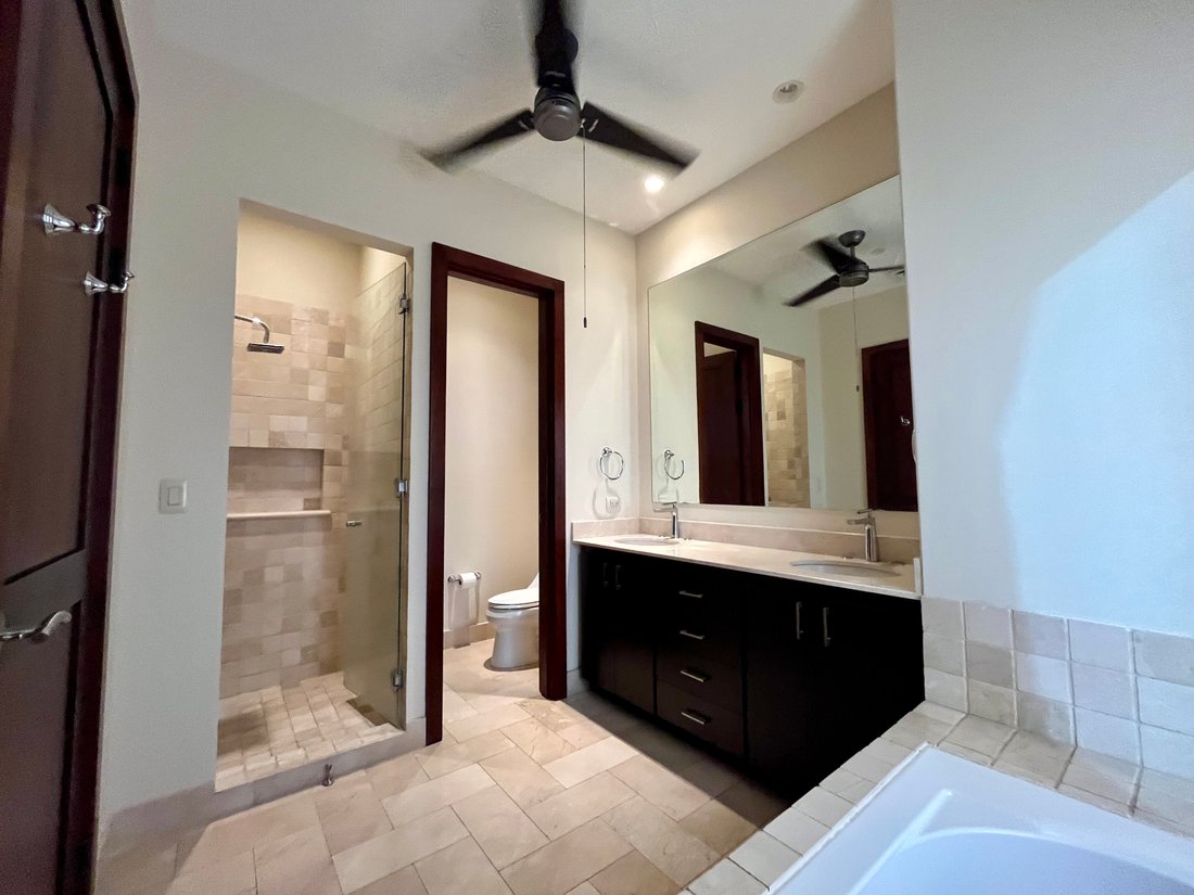 Condo in Playa Hermosa, Guanacaste Province, Costa Rica 4 - 17088675