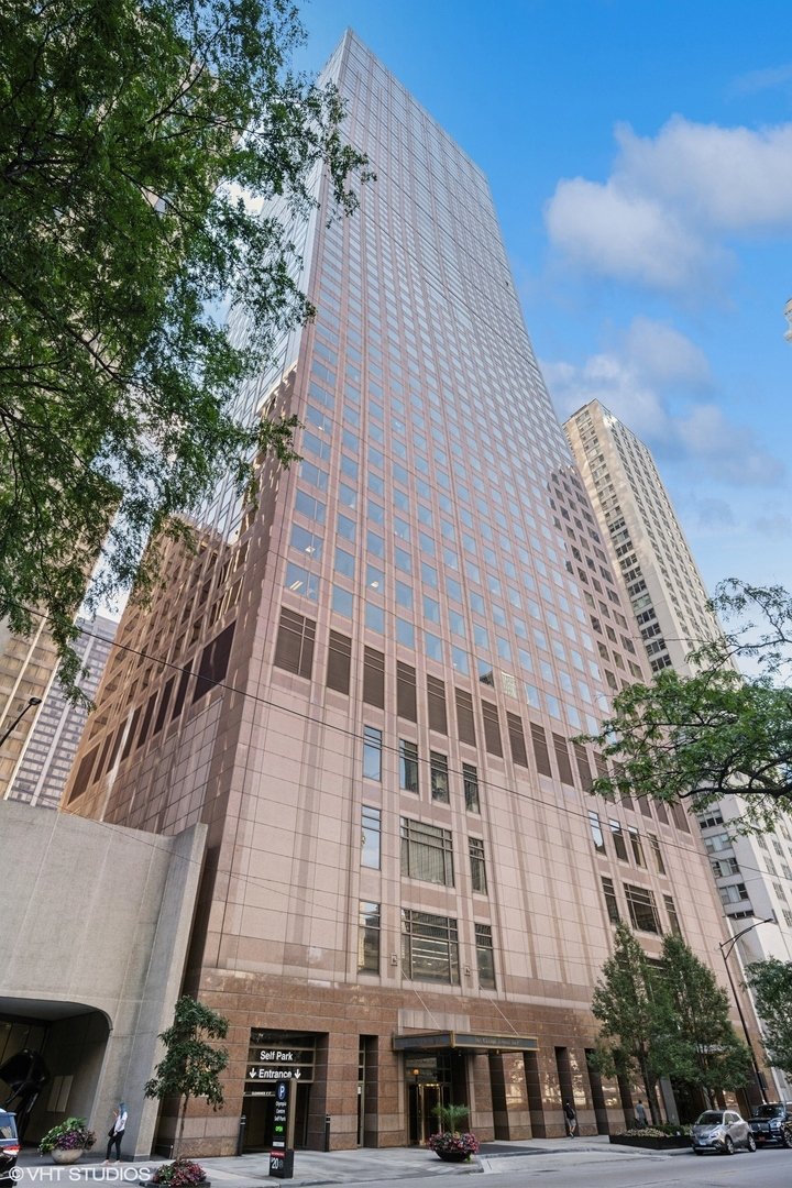 Condo in Chicago, Illinois, United States 1 - 18222443