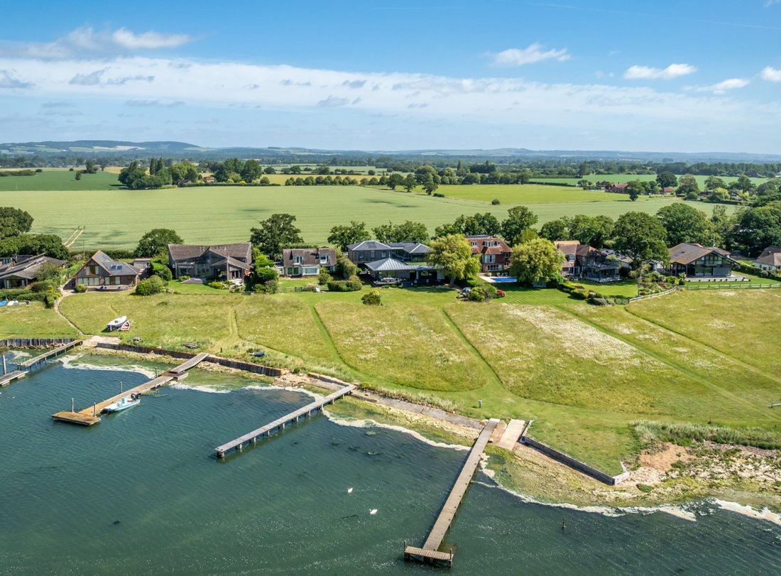 House in Bosham Hoe, Bosham, England 4 - 18222446