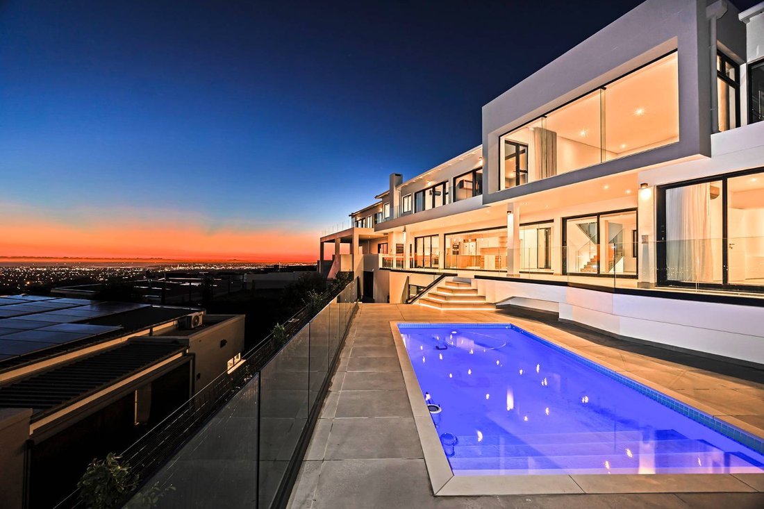 House in Western Cape, South Africa 4 - 18222970