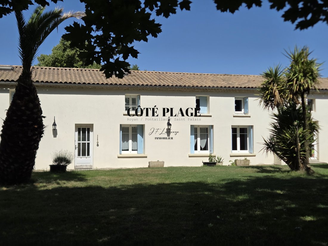House in Saint-Sulpice-de-Royan, Nouvelle-Aquitaine, France 2 - 18222807