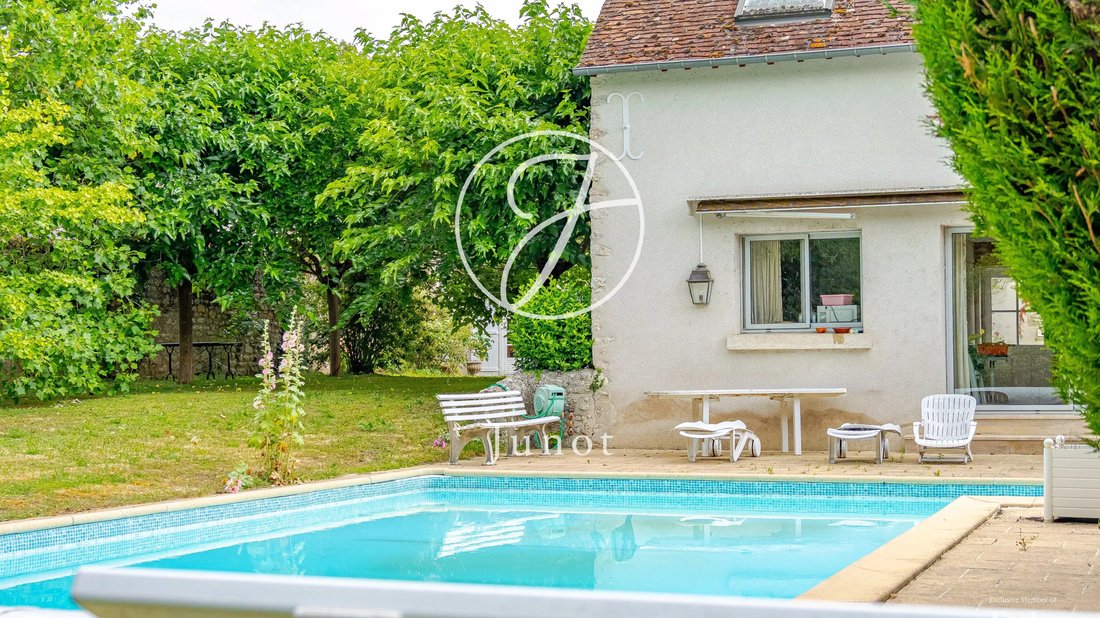 House in Saint-Denis-sur-Loire, Centre-Val de Loire, France 5 - 18222357