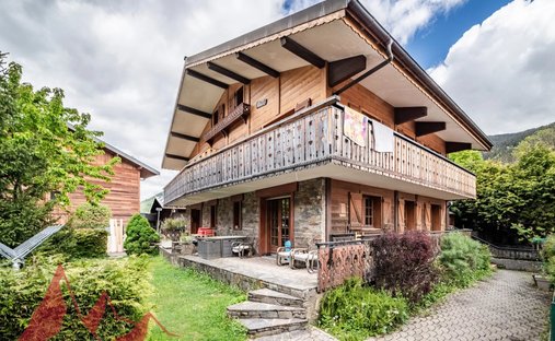 Morzine, Auvergne-Rhône-Alpes, France 1