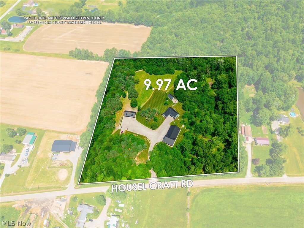 House in West Farmington, Ohio, United States 2 - 18222478
