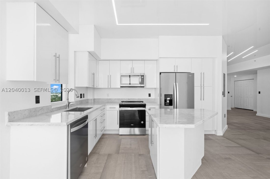 Condo in Hallandale Beach, Florida, United States 1 - 18222959