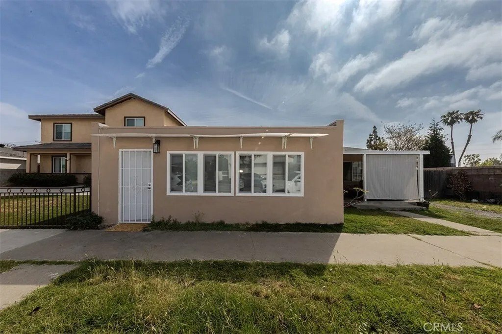 Stanton, California, United States 3 - 17607833
