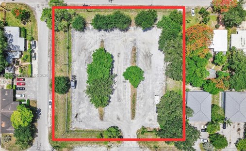 Land in Opa-locka, Florida, United States 1