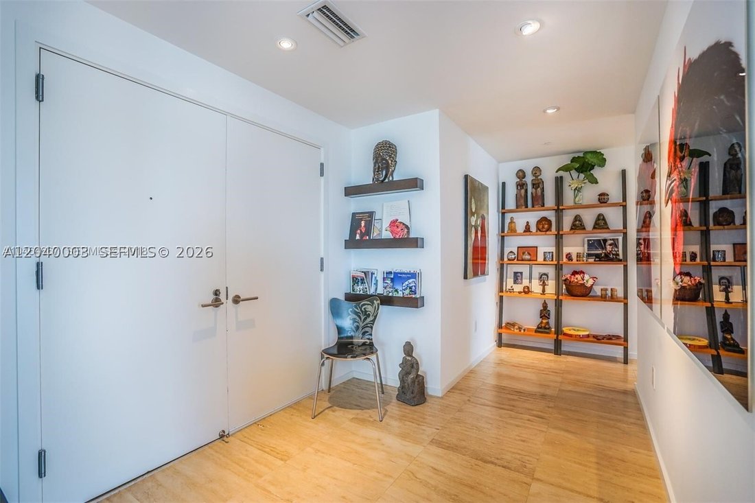 Condo in Miami Beach, Florida, United States 4 - 18222960