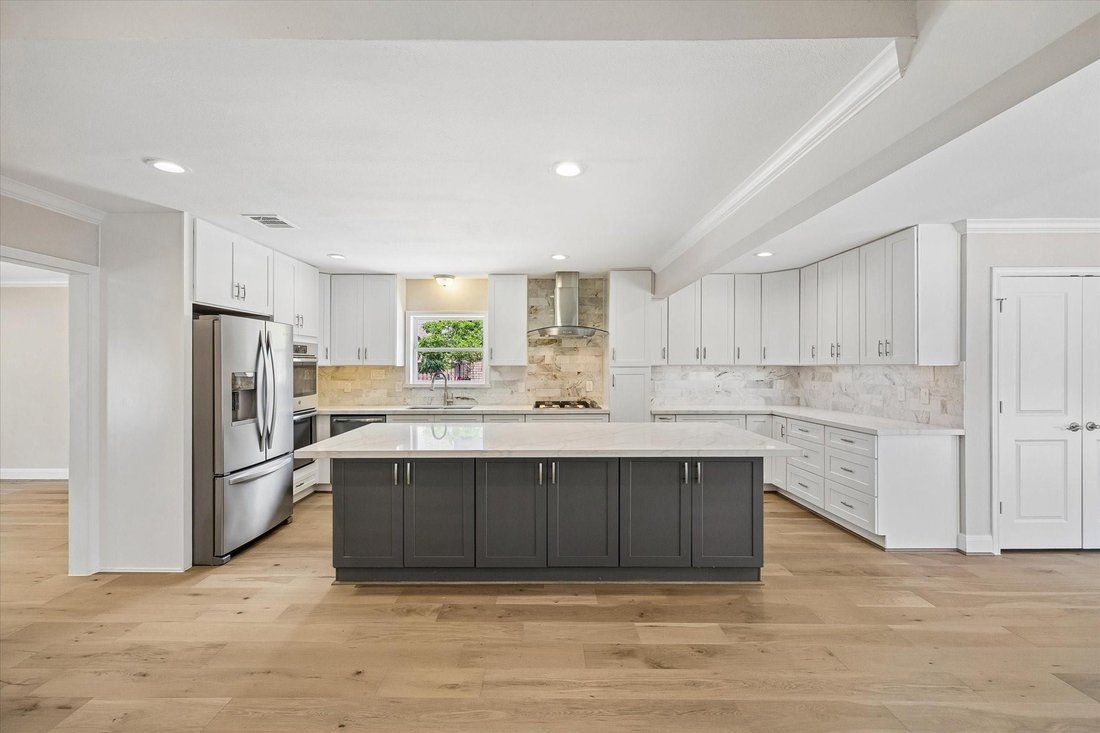House in Houston, Texas, United States 3 - 18223240