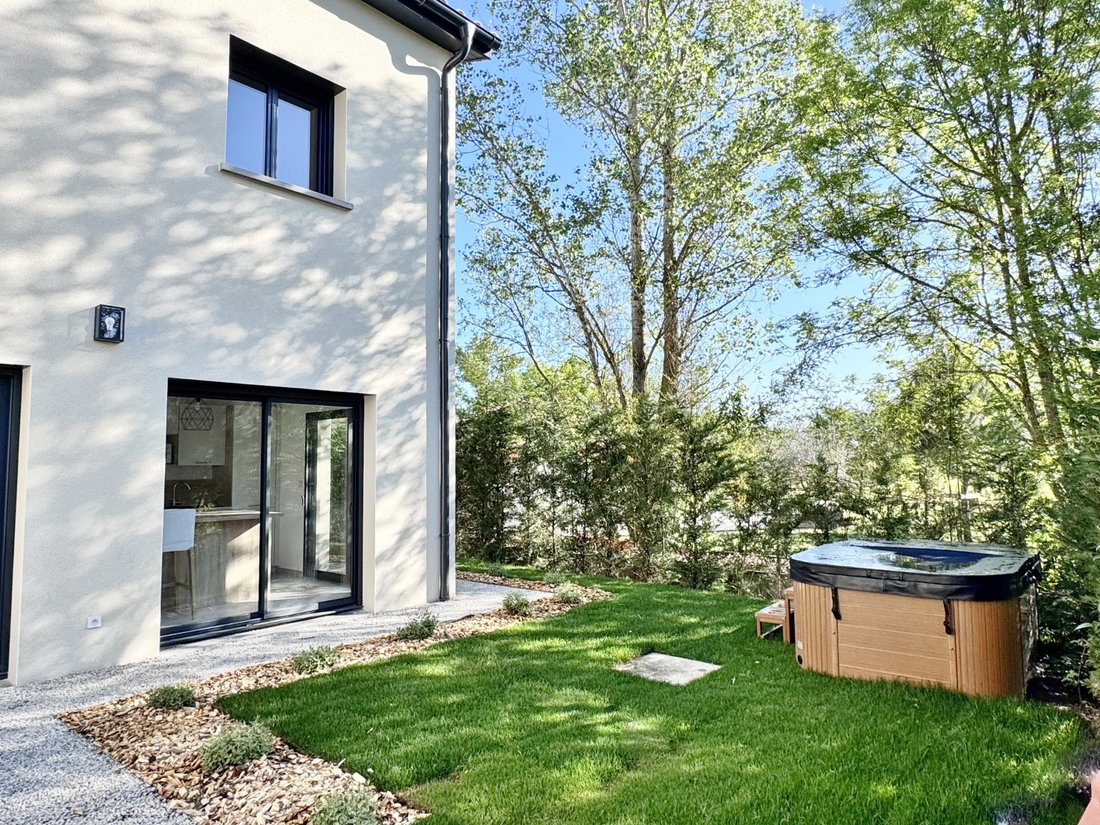 House in Brindas, Auvergne-Rhône-Alpes, France 1 - 18222687