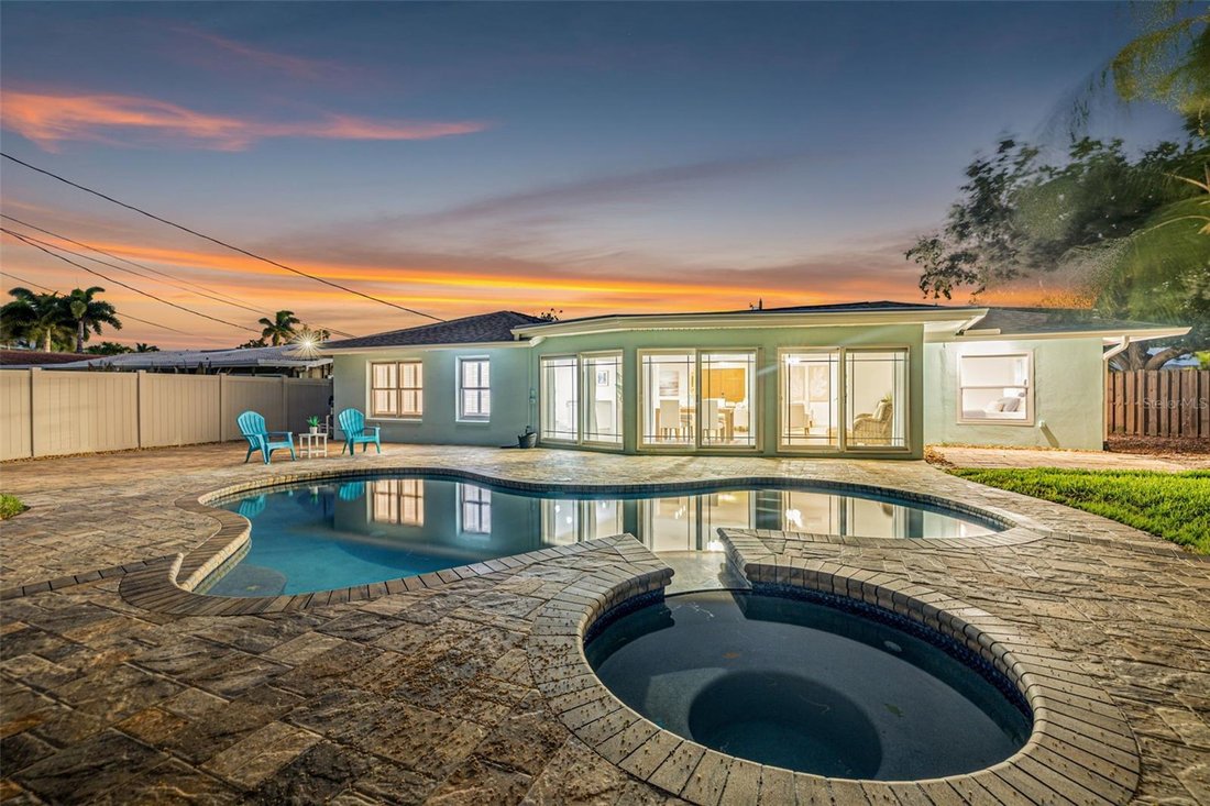 House in St. Petersburg, Florida, United States 5 - 18222865