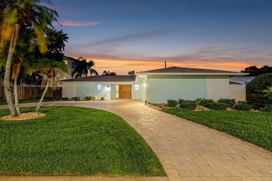 House in St. Petersburg, Florida, United States 3 - 18222865