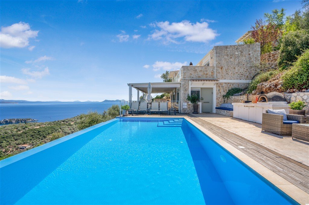 Villa in Agiou Hlia, Apollonioi, Greece 1 - 18222618