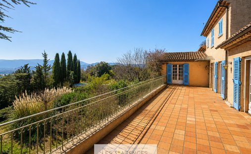 Villa in Grimaud, Provence-Alpes-Côte d'Azur, France 1