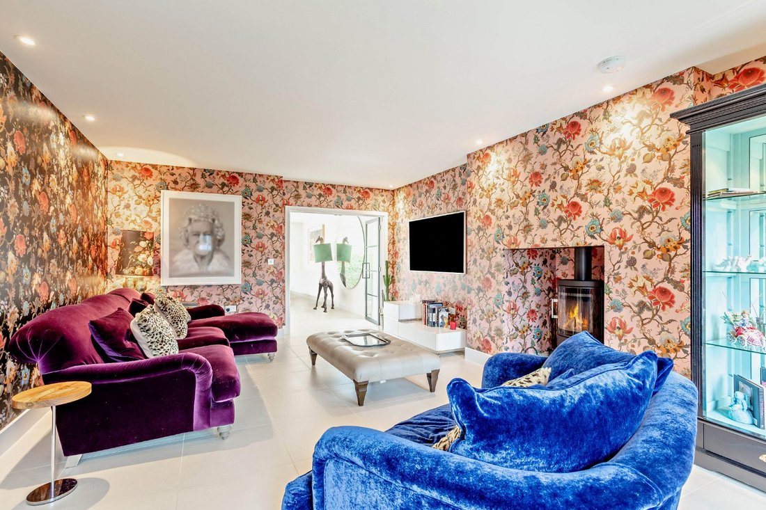 House in Exeter, England 5 - 18222412