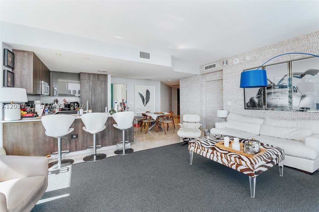 Condo in Miami, Florida, United States 3 - 18222915