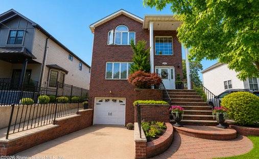 House in New York, New York, United States 1