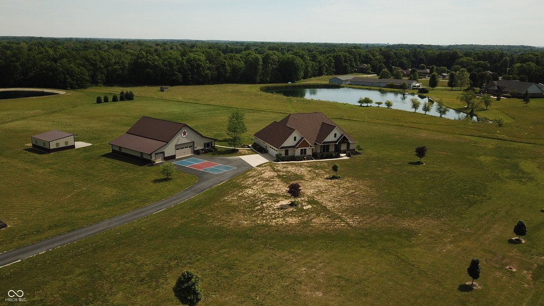 House in Monrovia, Indiana, United States 4 - 18222028