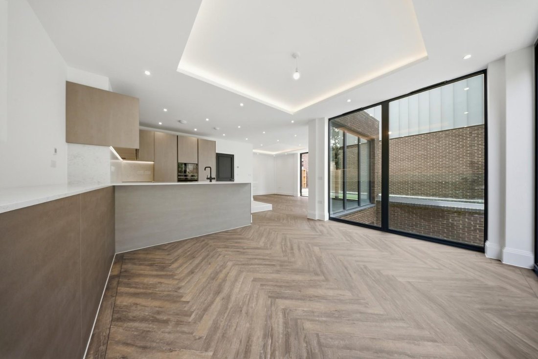 House in Acton, Ealing, England 2 - 18222169