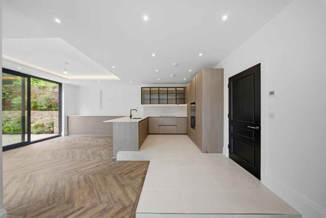 House in Acton, Ealing, England 3 - 18222169
