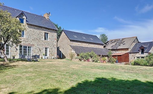 House in Noyal-sous-Bazouges, Brittany, France 1