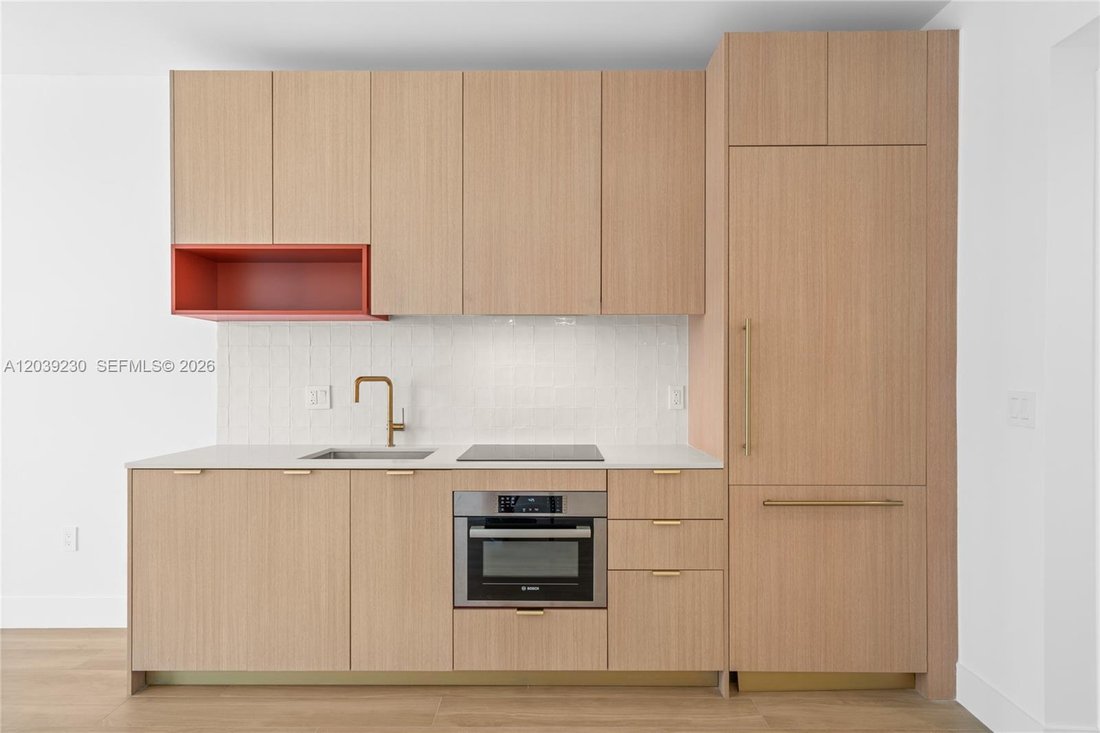 Condo in Miami, Florida, United States 4 - 18223557