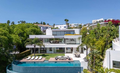 Villa in Benahavis, Andalusia, Spain 1