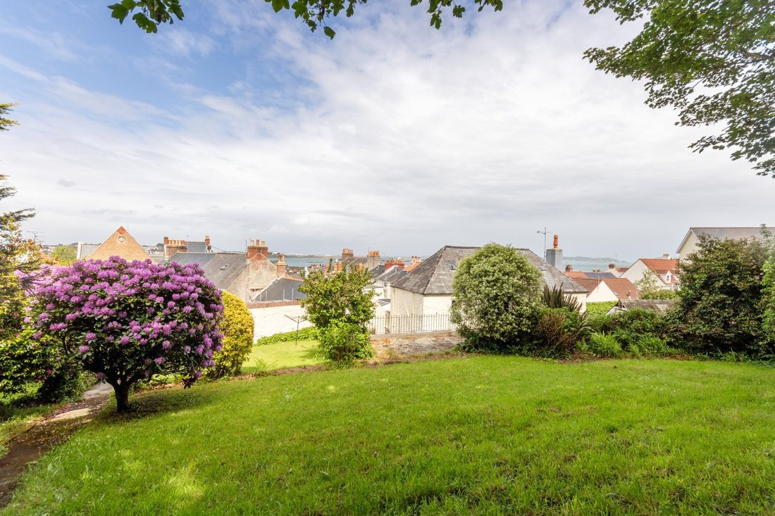 House in United Kingdom 3 - 18222575