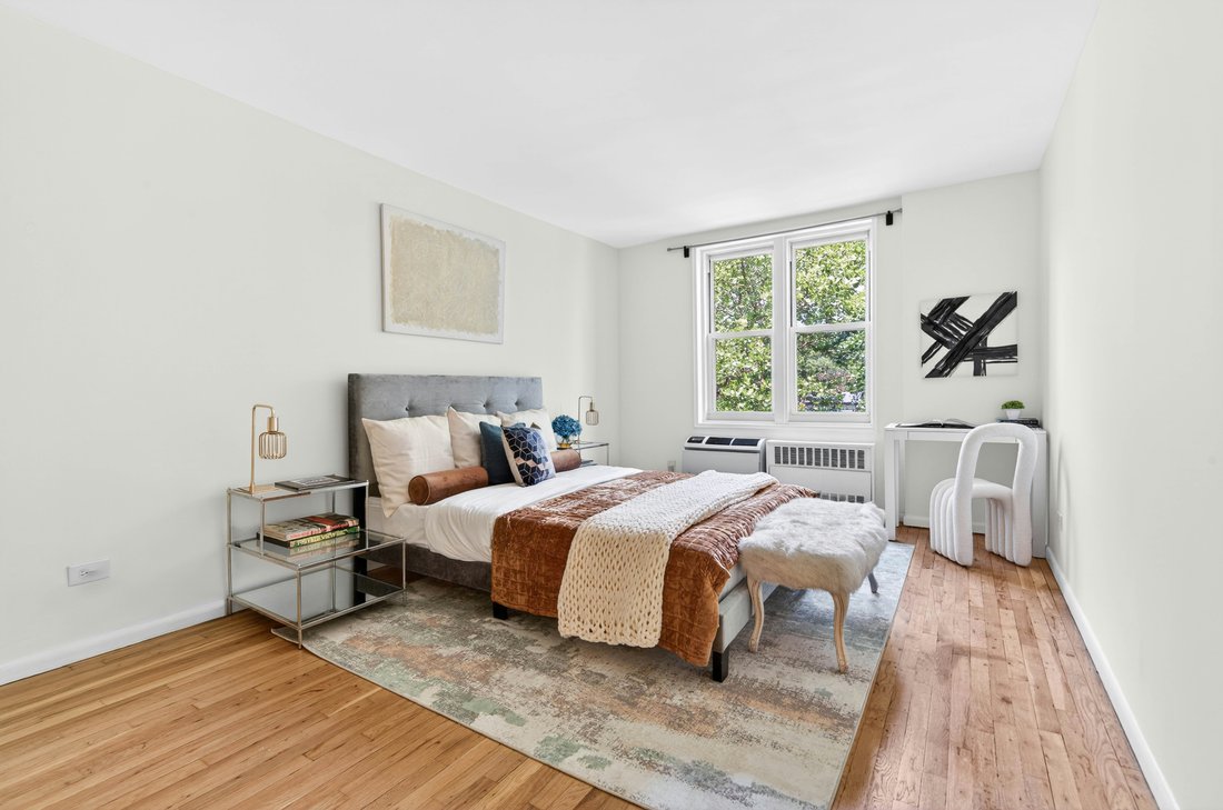 Co Op in New York, New York, United States 5 - 18217126