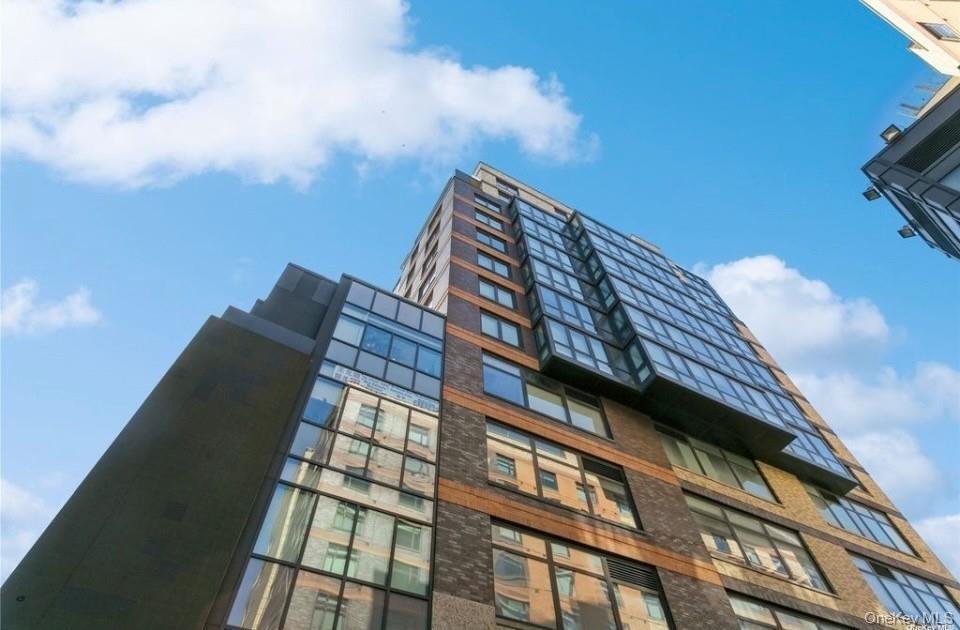 Condo in New York, New York, United States 2 - 18223436