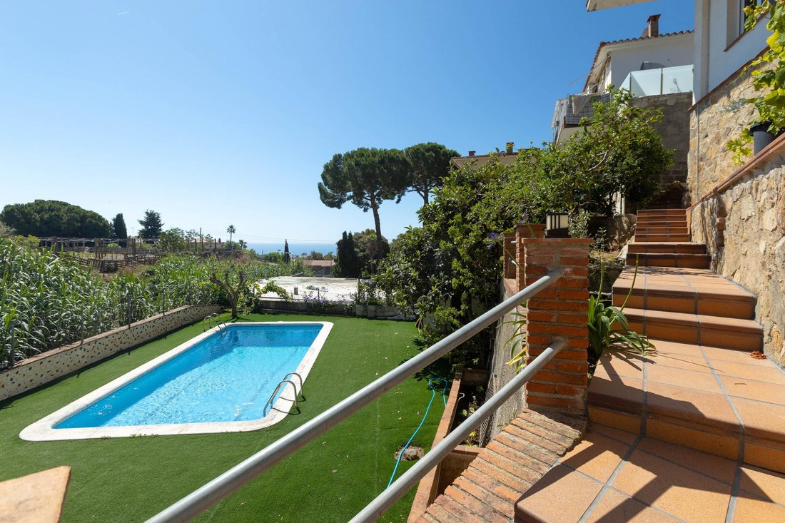 Villa in Cabrils, Catalonia, Spain 3 - 18222611