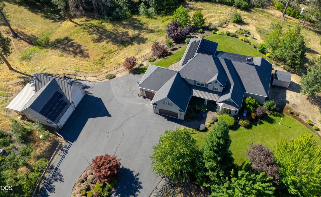 House in Grants Pass, Oregon, United States 5 - 18222386