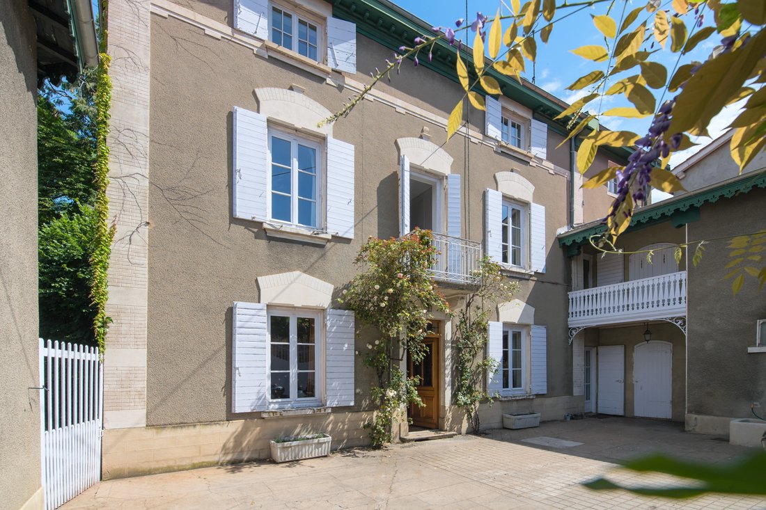 House in Arrondissement of Villefranche-sur-Saône, Auvergne-Rhône-Alpes, France 1 - 18222890