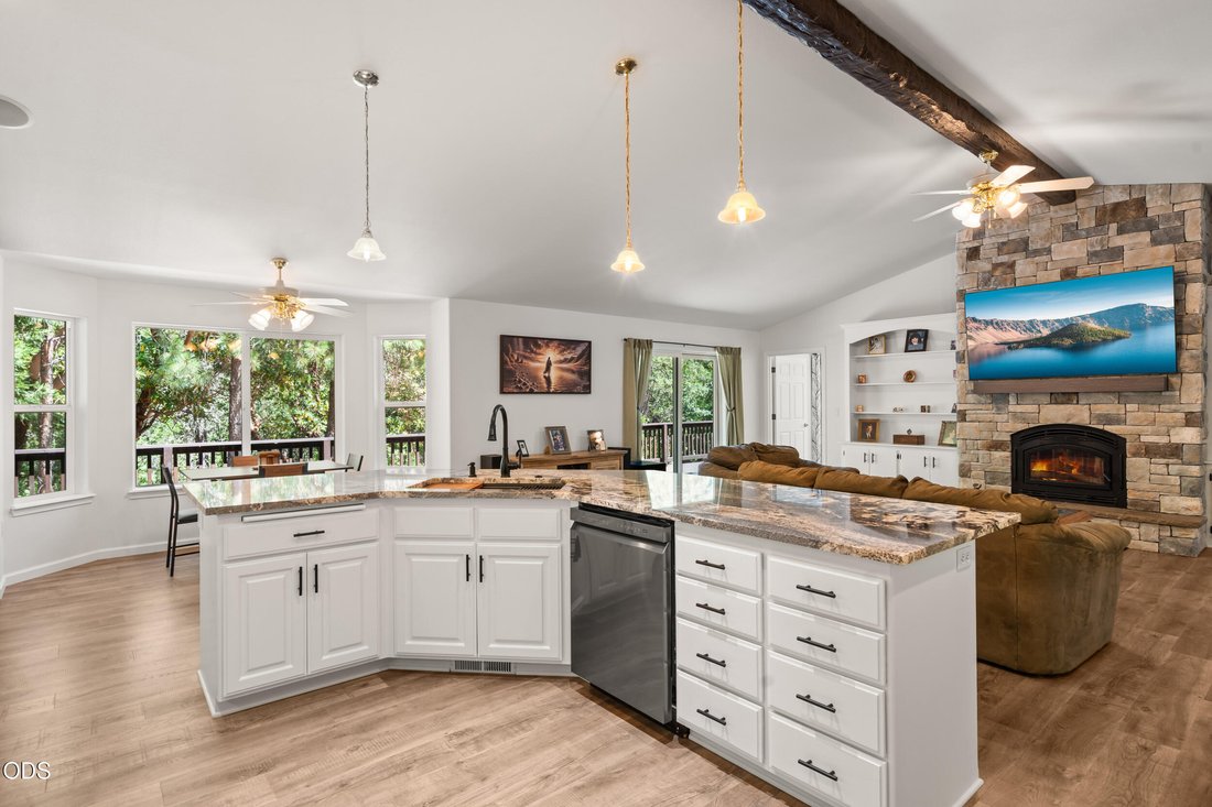 House in Grants Pass, Oregon, United States 3 - 18222392