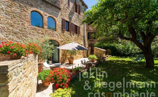 House in Trequanda, Tuscany, Italy 1