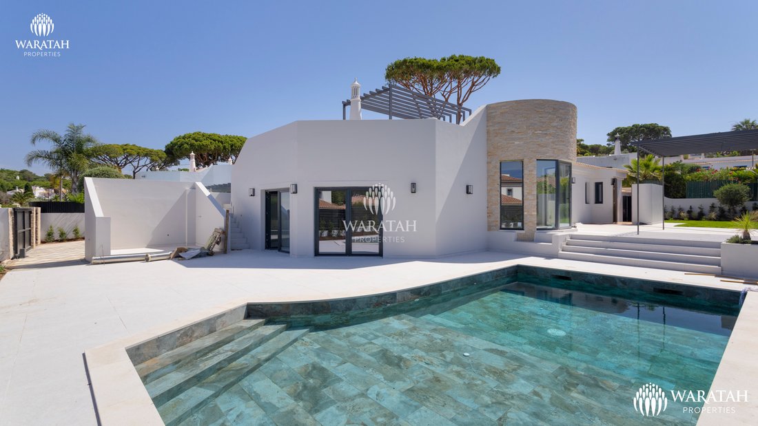 Villa in Vale do Lobo, Almancil, Portugal 1 - 17888058