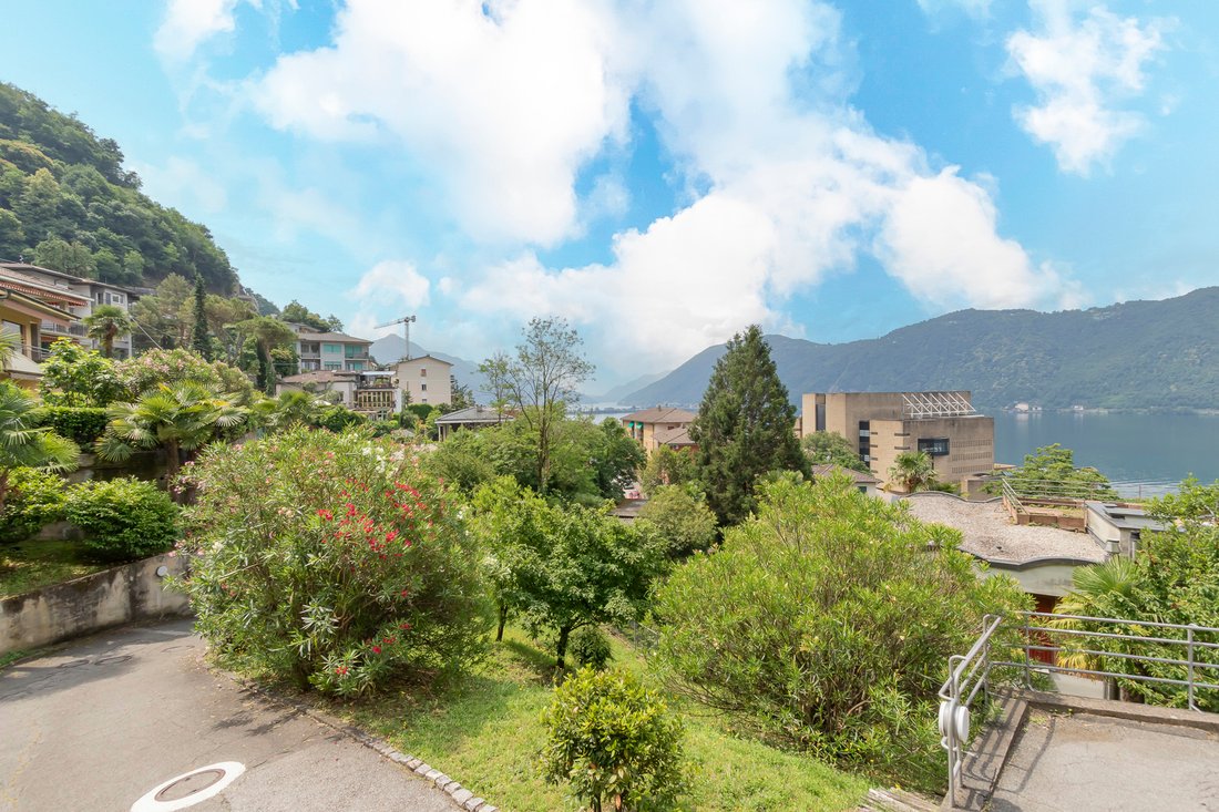 Apartment in Campione d'Italia, Lombardy, Italy 4 - 18234634