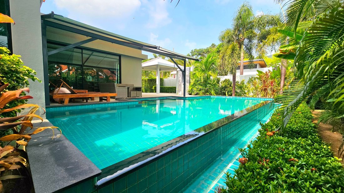 Villa in Rawai, Phuket, Thailand 1 - 18234139