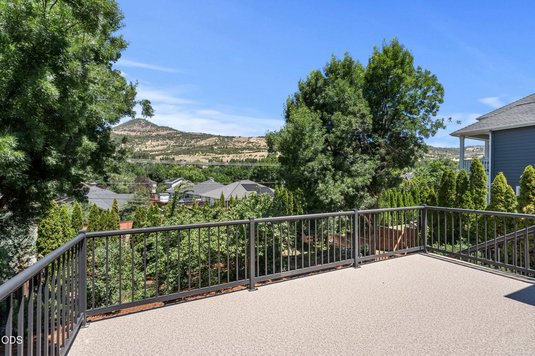 House in Medford, Oregon, United States 2 - 18222393
