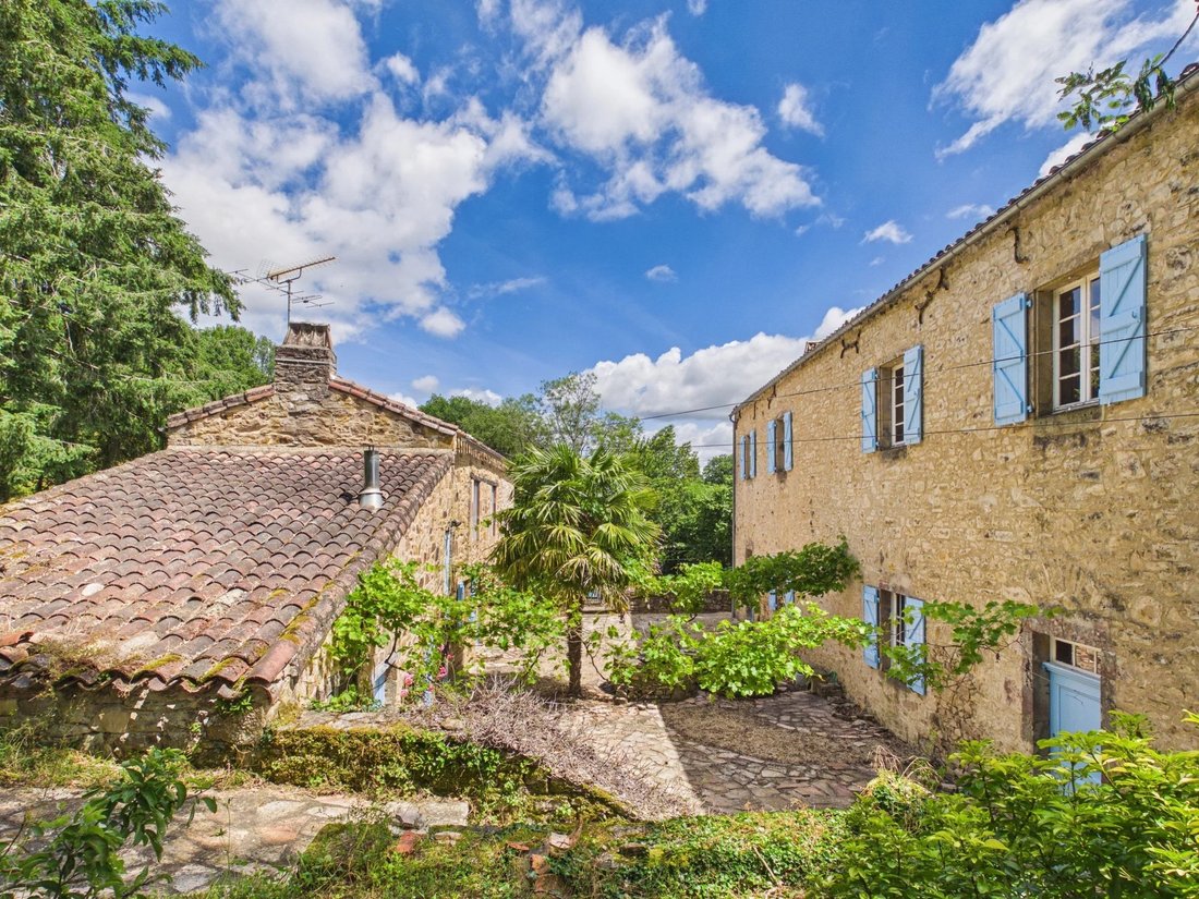 House in Najac, Occitania, France 1 - 18227370