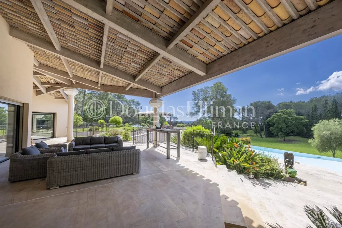 Villa in Mougins, Provence-Alpes-Côte d'Azur, France 4 - 17797383