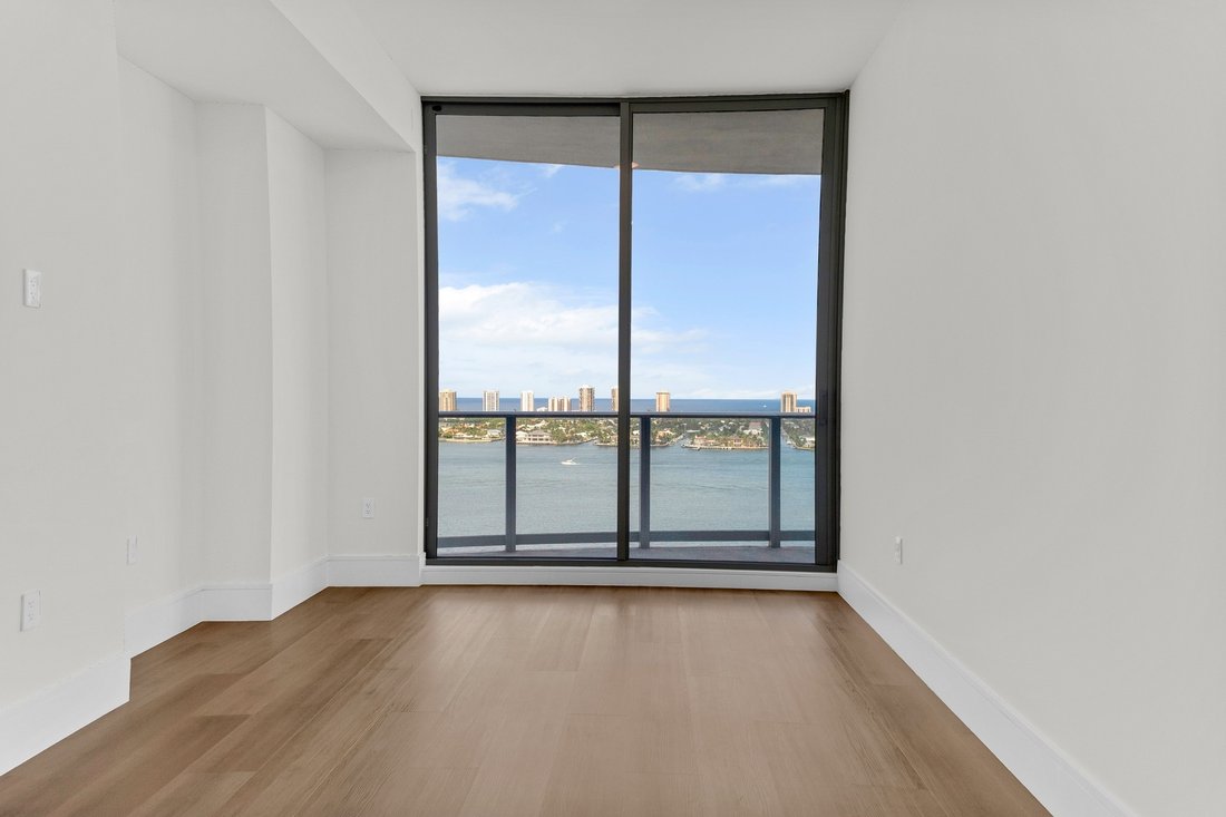 Condo in Lake Park, Florida, United States 5 - 18232644