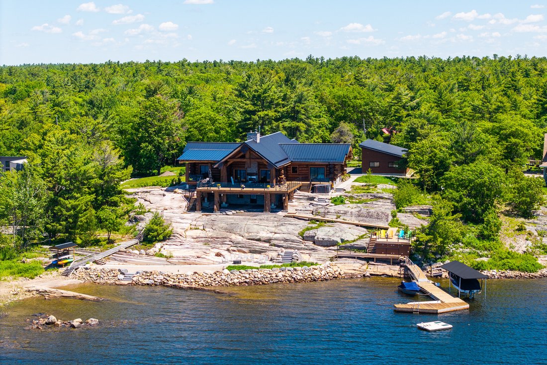 House in Carling, Canada 3 - 18224346