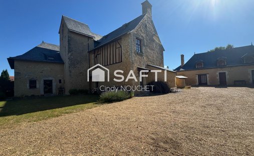 House in Le Bailleul, Pays de la Loire, France 1