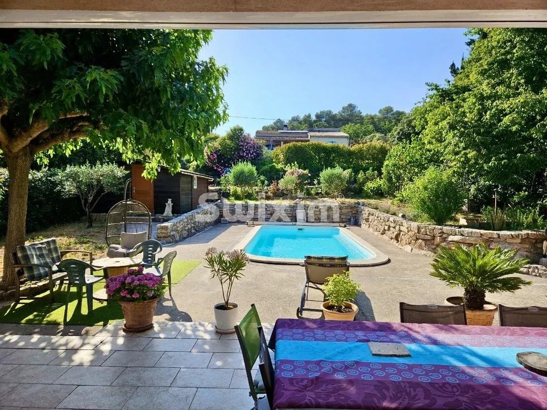 Villa in La Motte, Provence-Alpes-Côte d'Azur, France 1 - 18227473