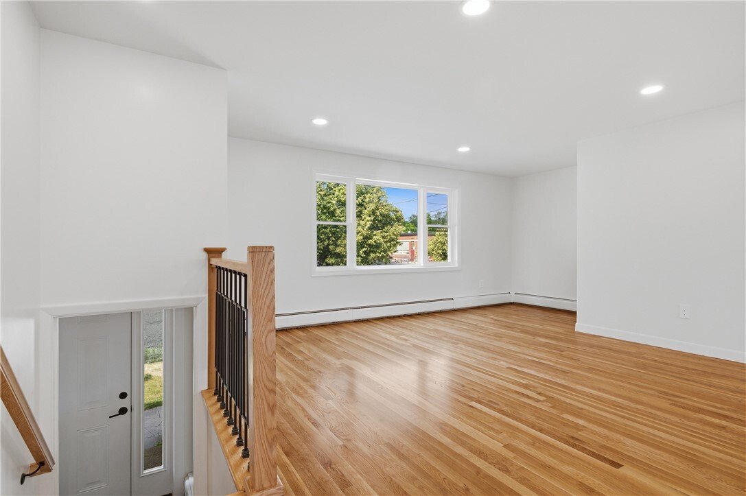 House in Cranston, Rhode Island, United States 3 - 18233805