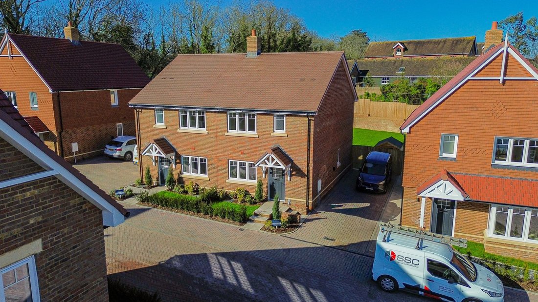 House in Wivelsfield Green, England 2 - 18224232