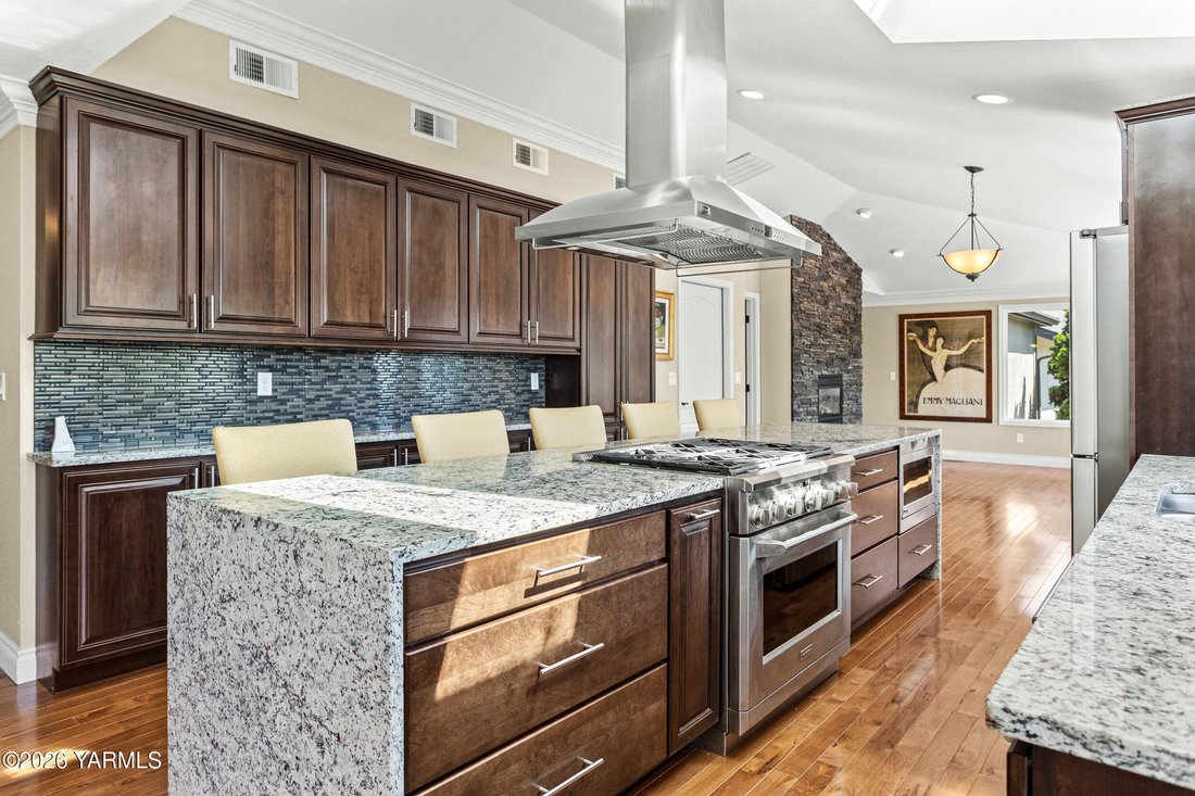 House in Yakima, Washington, United States 4 - 18230238