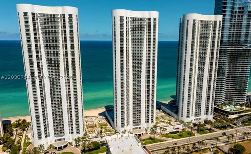 Eigentumswohnung in Sunny Isles Beach, Florida, Vereinigte Staaten 1